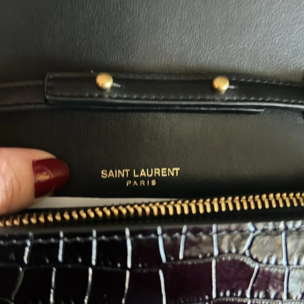NWT Saint Laurent Black Croc Embossed WOC Bag with Gold Logo and removable chain - Picture 5 of 10